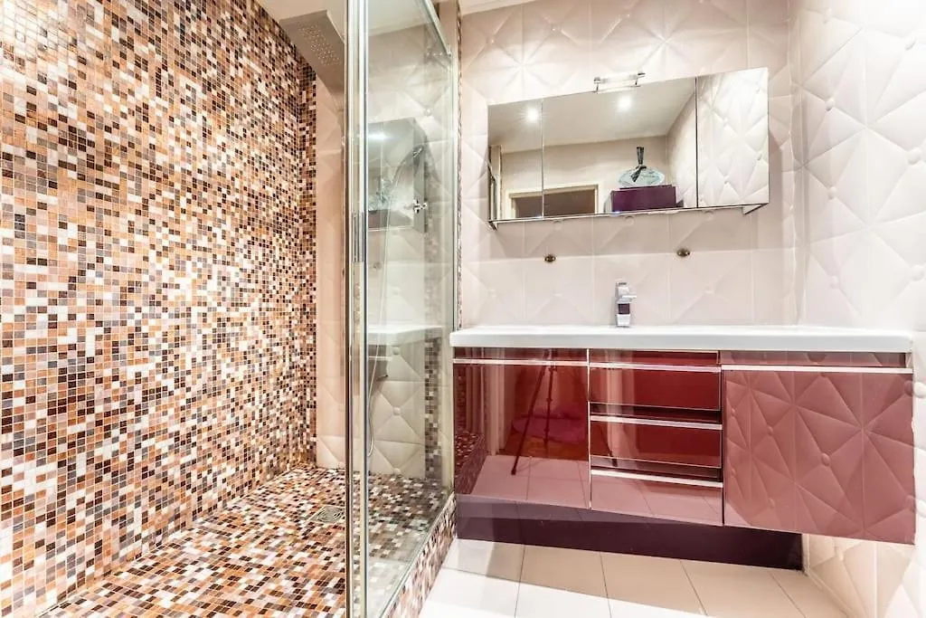 Elegant Appartement Parisien Francja